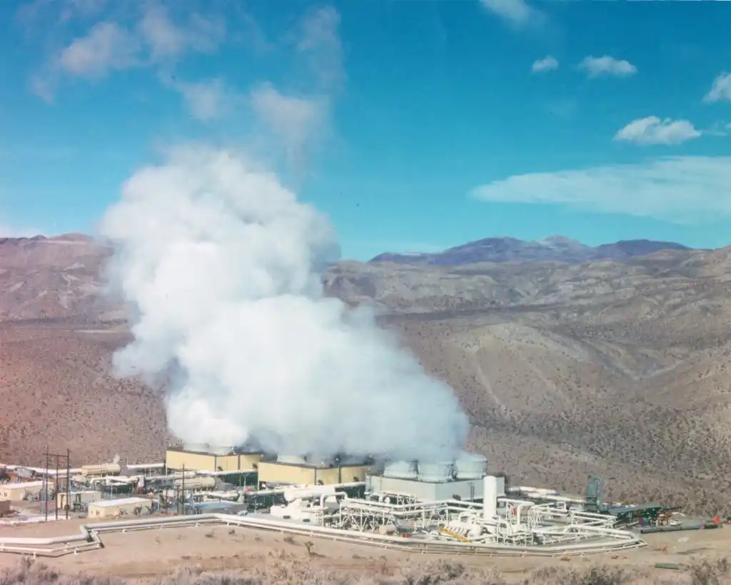 photo of a facility for generating geothermal power