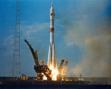 Soyuz space vehicle launch